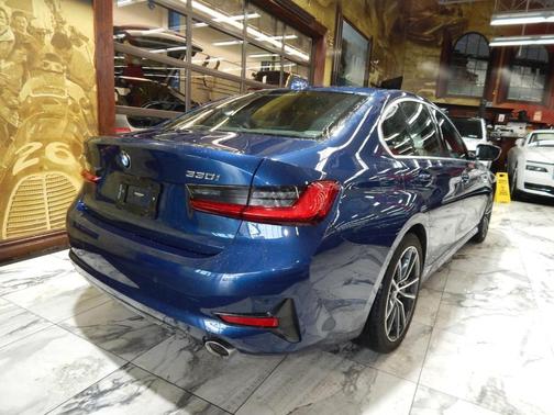 2021 BMW 330 i xDrive