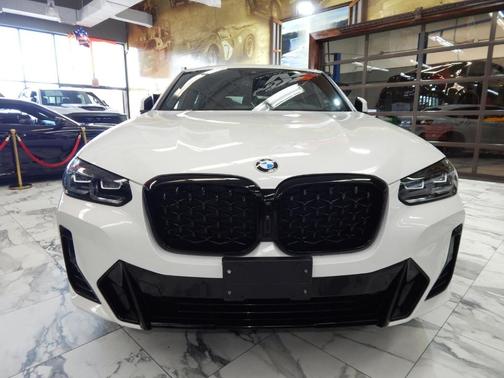 2023 BMW X4 xDrive30i