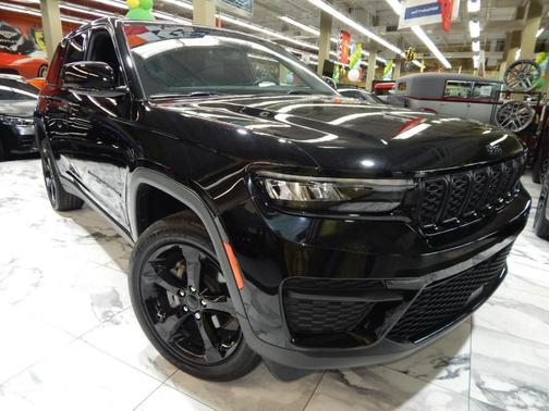 2022 Jeep Grand Cherokee Altitude