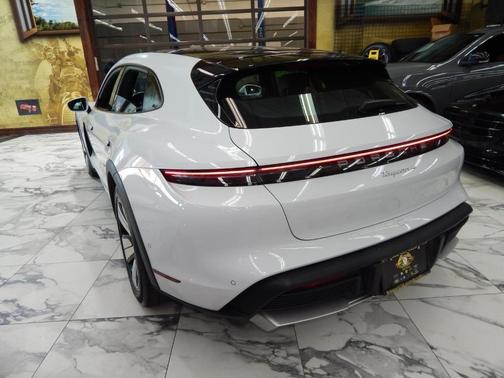 2022 Porsche Taycan 4