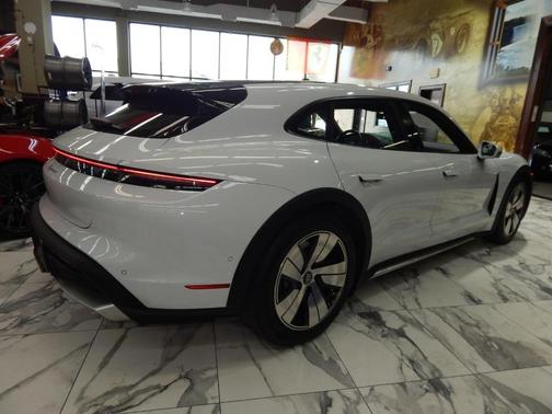 2022 Porsche Taycan 4