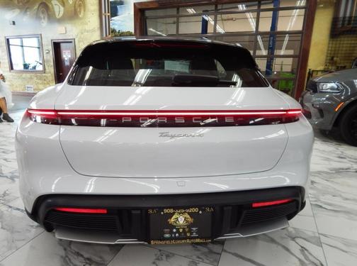 2022 Porsche Taycan 4