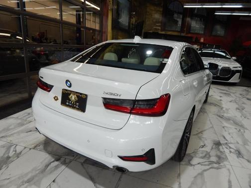 2019 BMW 330 i xDrive