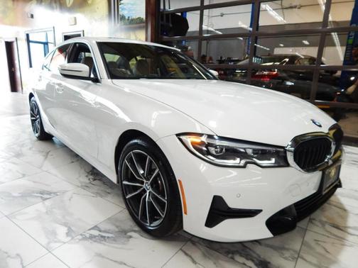 2019 BMW 330 i xDrive