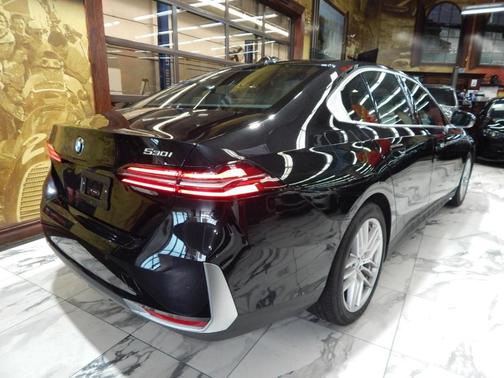 2025 BMW 530 i xDrive