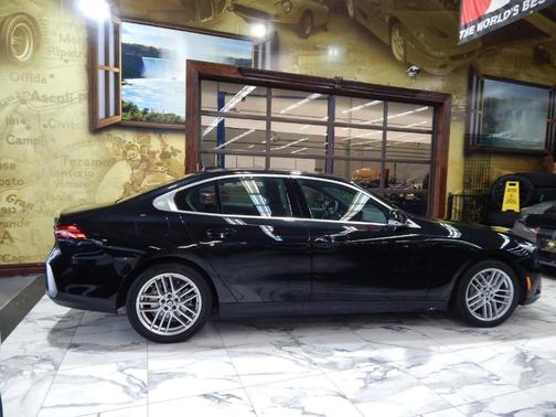 2025 BMW 530 i xDrive