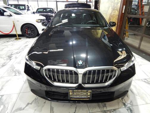 2025 BMW 530 i xDrive