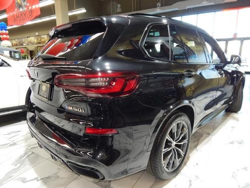 2021 BMW X5 M50i