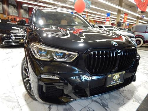 2021 BMW X5 M50i