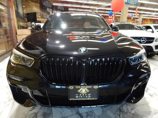 2021 BMW X5 M50i