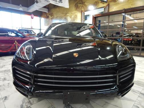 2023 Porsche Cayenne 