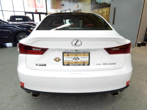 2016 Lexus IS 300 Base