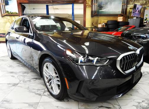 2025 BMW 530 i xDrive