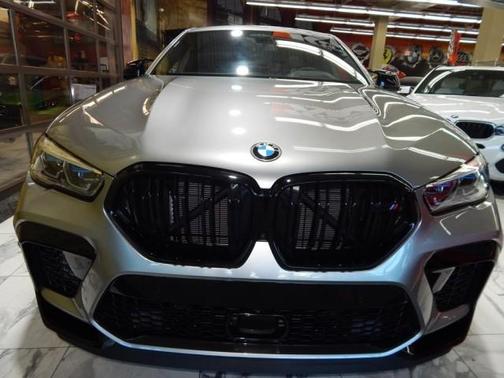 Photo 3 of 73 of 2021 BMW X6 M Base