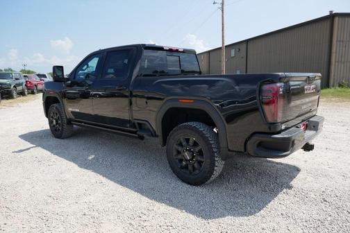 2025 GMC Sierra 2500 AT4