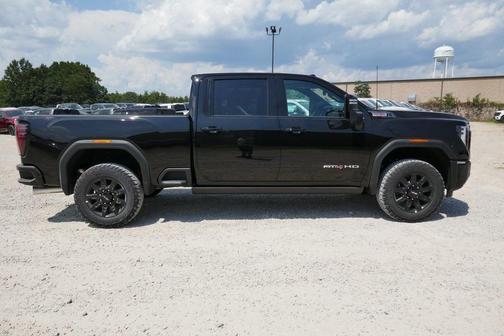 2025 GMC Sierra 2500 AT4
