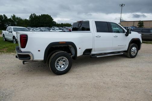 2025 GMC Sierra 3500 SLT