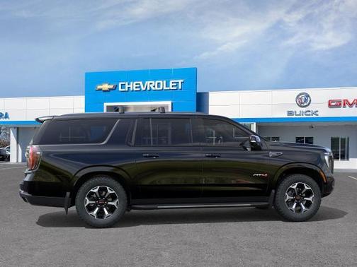 2025 GMC Yukon XL AT4