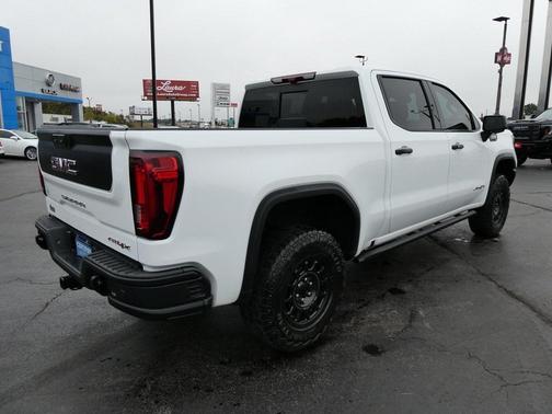 2024 GMC Sierra 1500 AT4X
