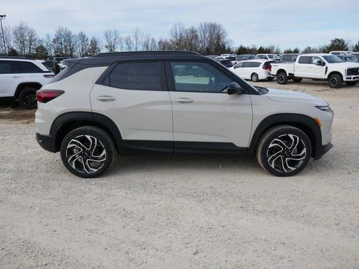 White Sand 2026 Chevrolet Trailblazer RS