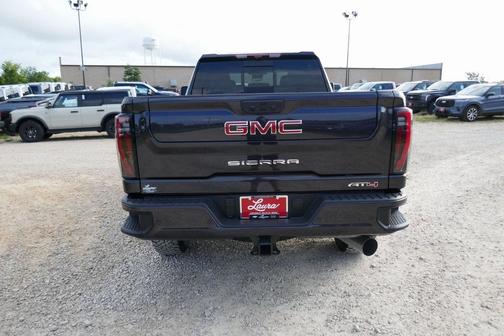 2025 GMC Sierra 2500 AT4