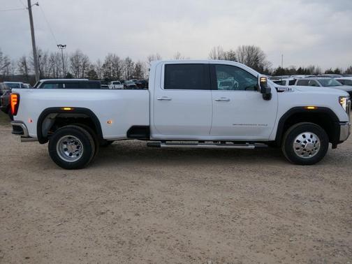 2026 GMC Sierra 3500 SLT