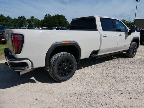 Dune 2026 GMC Sierra 3500 AT4