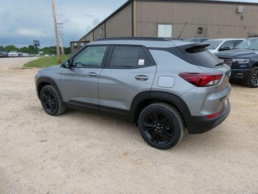 Sterling Gray Metallic 2026 Chevrolet Trailblazer LT