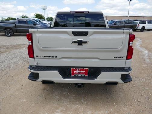 White Sand 2026 Chevrolet Silverado 1500 RST