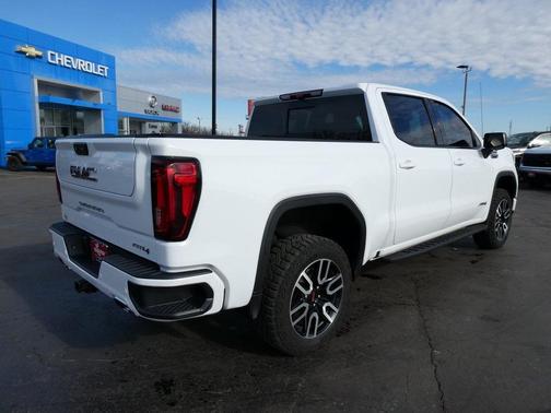 2025 GMC Sierra 1500 AT4