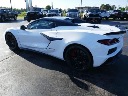 Arctic White 2026 Chevrolet Corvette Z06