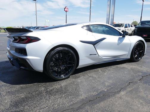 Blade Silver Metallic 2026 Chevrolet Corvette Z06