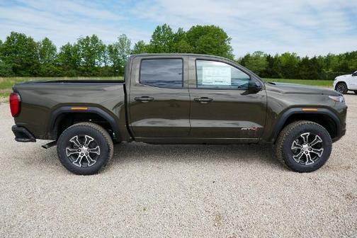 2025 GMC Canyon AT4
