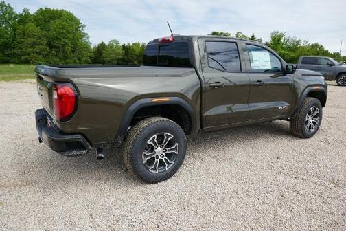 2025 GMC Canyon AT4