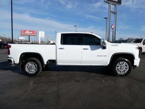 2022 Chevrolet Silverado 2500 High Country