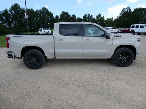 White Sands 2026 Chevrolet Silverado 1500 RST
