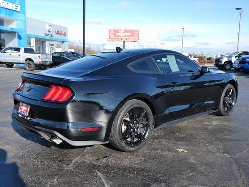 2020 Ford Mustang EcoBoost