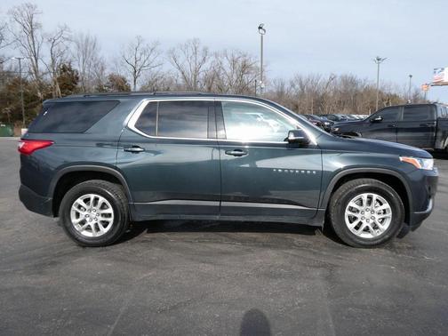 2020 Chevrolet Traverse LT Cloth