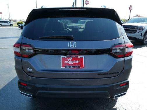 Modern Steel Metallic 2025 Honda Pilot Black Edition