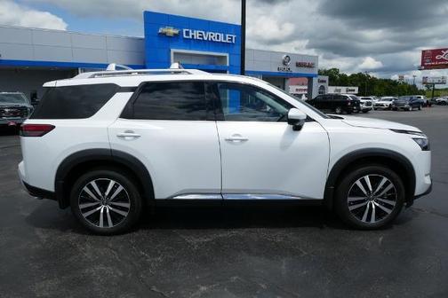 2025 Nissan Pathfinder Platinum