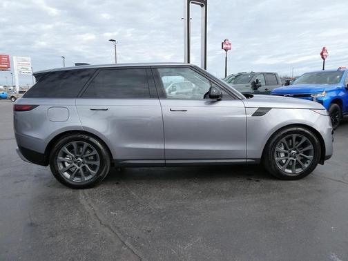 2025 Land Rover Range Rover Sport P360 SE