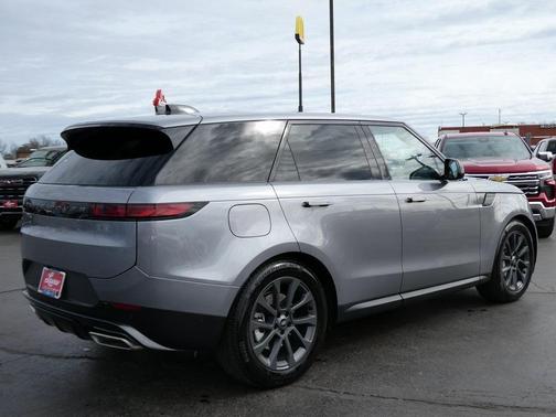 2025 Land Rover Range Rover Sport P360 SE