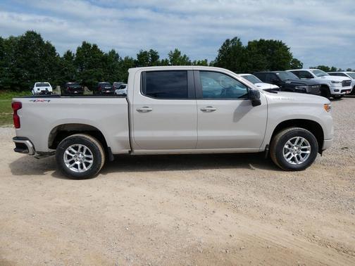 White Sand 2026 Chevrolet Silverado 1500 RST