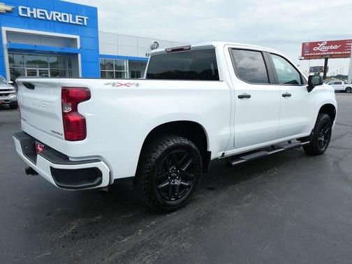 Summit White 2022 Chevrolet Silverado 1500 Custom