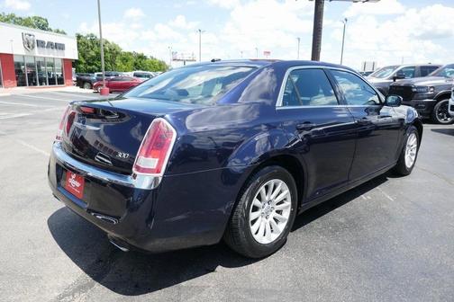 2012 Chrysler 300 Base