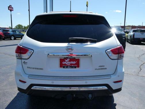 Pearl White 2016 Nissan Pathfinder Platinum