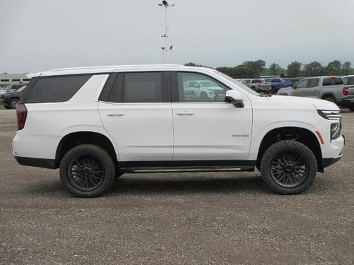 2025 Chevrolet Tahoe LS