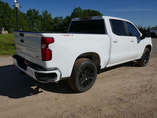 Summit White 2026 Chevrolet Silverado 1500 RST