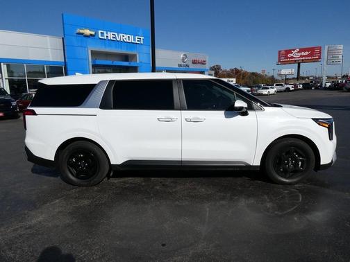 2025 Kia Carnival LXS