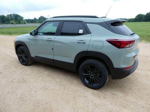 Cacti Green 2026 Chevrolet Trailblazer LT